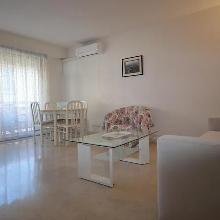 Ideal For Congresses Or Holidays *